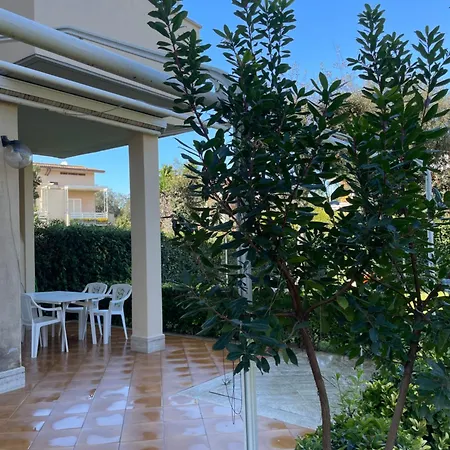 Villa A 10 Minuti Dal Mare Fregene *